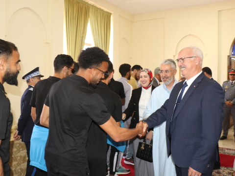 استقبال فريق و مكونات الاتحاد الرياضي أمل تيزنيت  من طرف السيد عامل الإقليم عبدالرحمان الجوهري