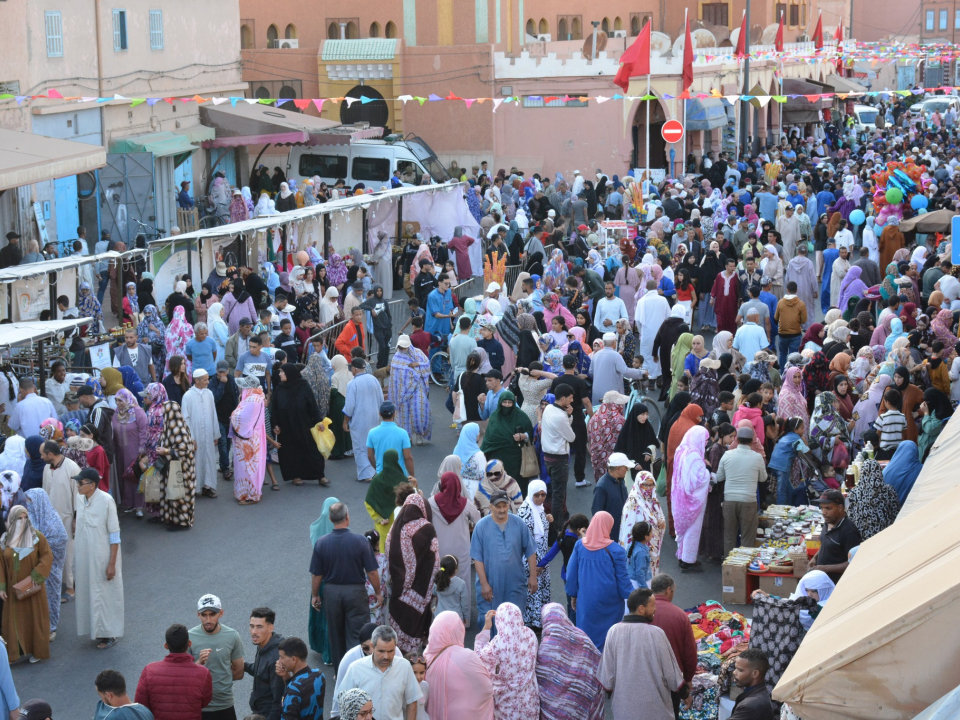 موسم الوالي الصالح سيدي عبد الرحمان بتيزنيت إقبال كبير للزوار و التجار في أجواء من الفرحة